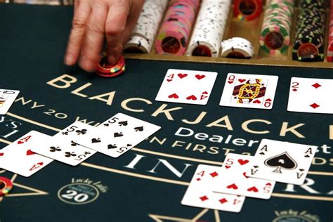 Baccarat vs. Blackjack Comparison: Odds, Strategy, And More.